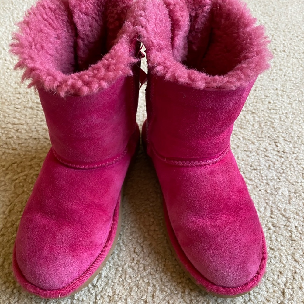 Girls uggs